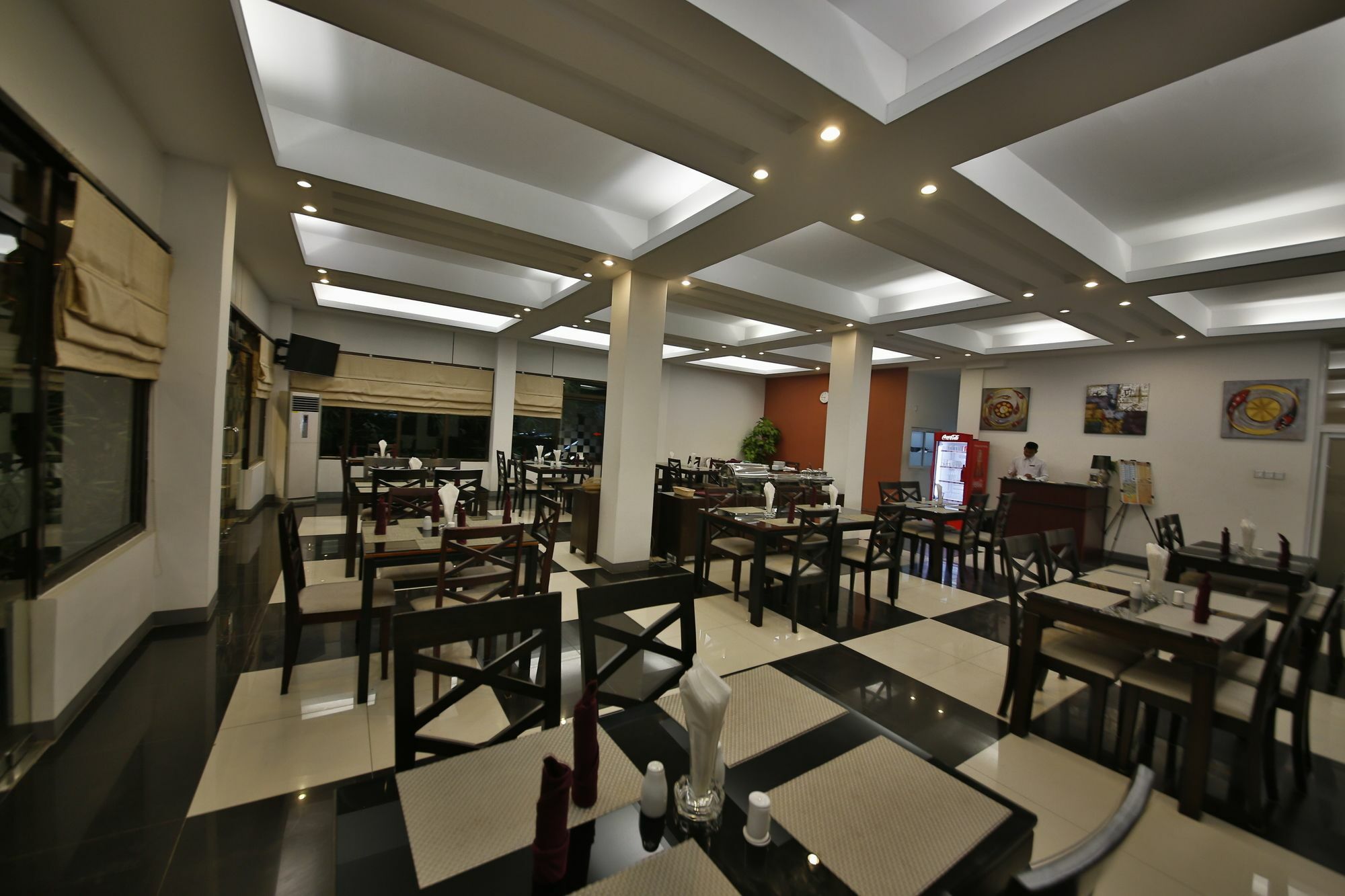 Hotel 72 Янгон Экстерьер фото