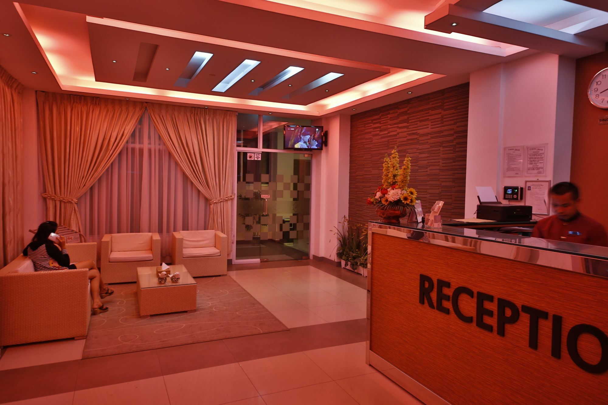 Hotel 72 Янгон Экстерьер фото
