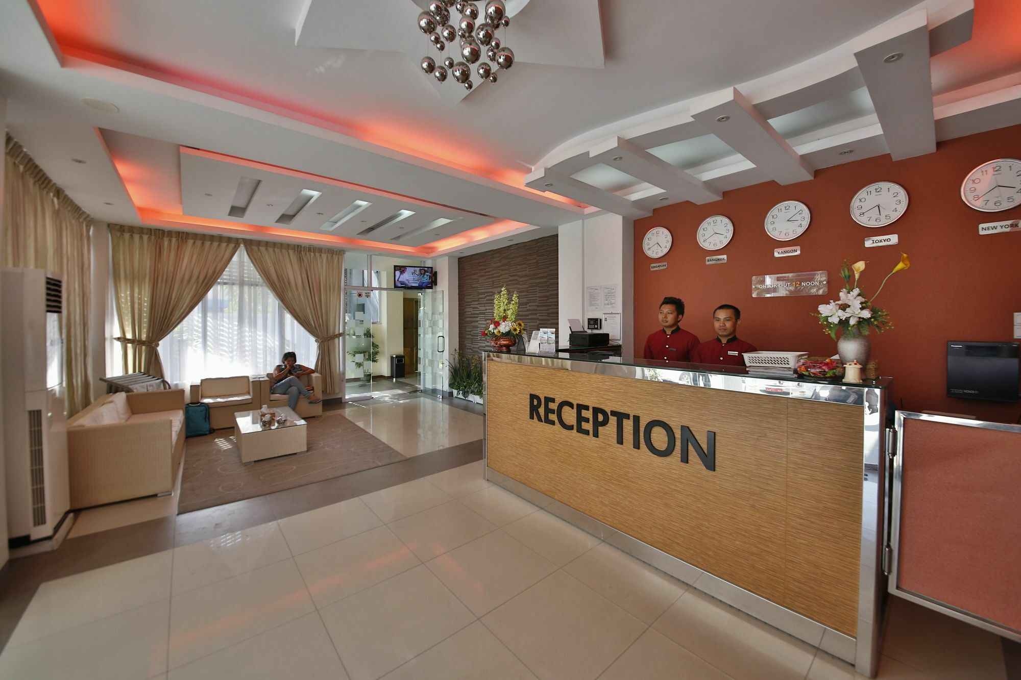 Hotel 72 Янгон Экстерьер фото